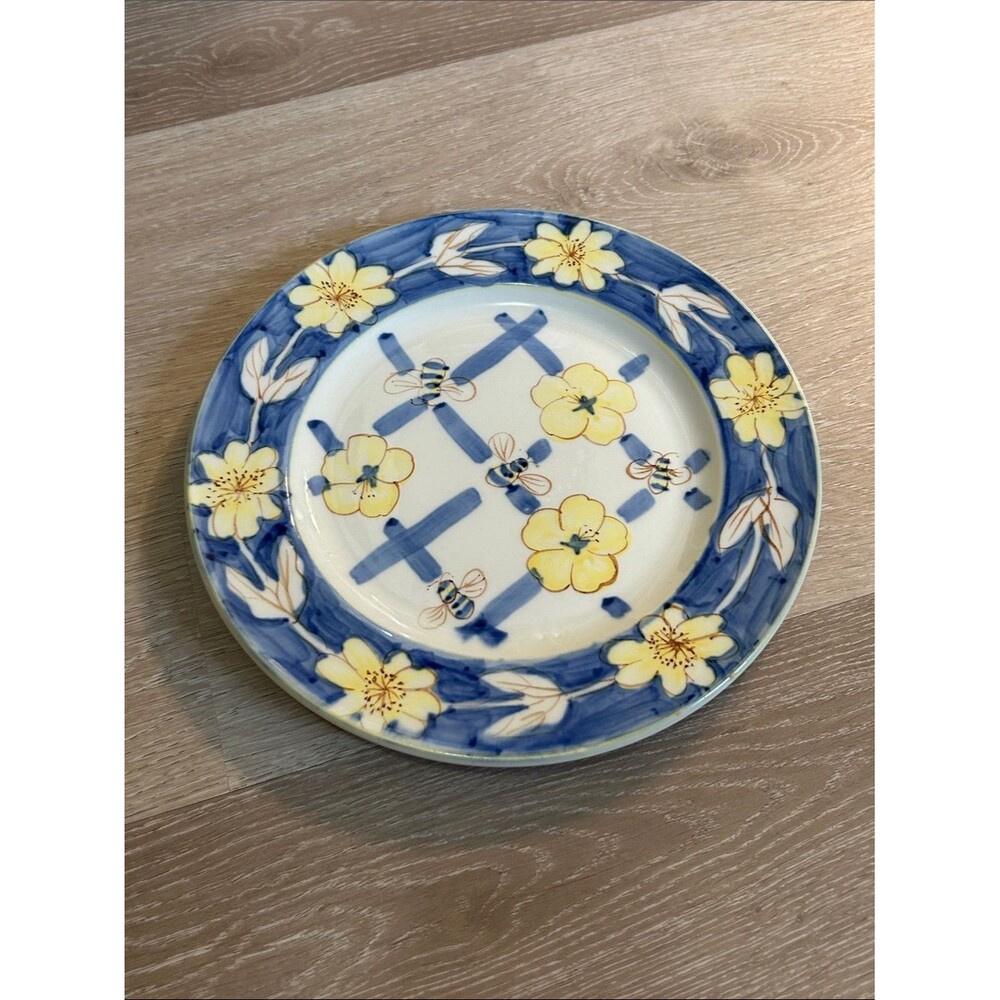 Honey Bee Vintage Hand Painted 1998 Ceramic 10.5 Dinner Plate Allied Imex Inc